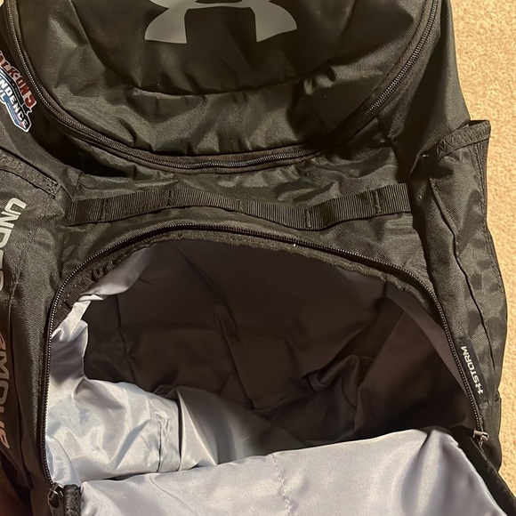 Under Armour Undeniable Black Backpack with Gray Logo - Picture 7 of 10